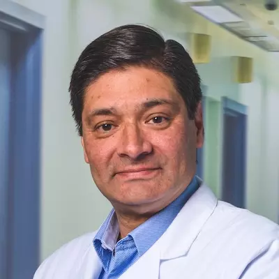 Dr. Alejandro Villalobos Castro - Especialista en Medicina Materno Fetal - Hospital Clínica Bíblica